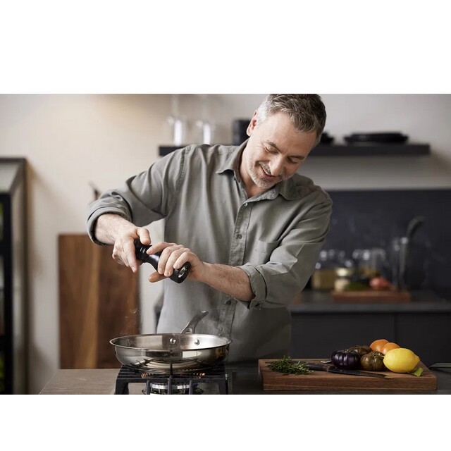 SALT-& PEPPARKVARN HIMALAYA 16,5 CM SVART AKACIA